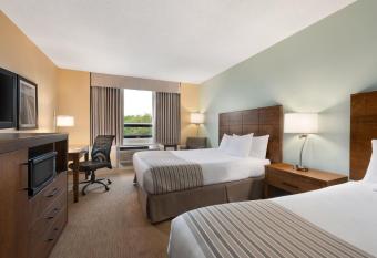 Travelodge by Wyndham Sydney allows 18 year olds to book a room