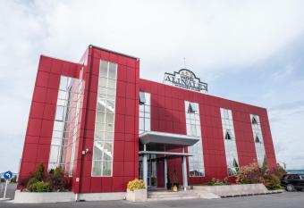 Hotel Alinalex - Paradisul Acvatic allows 18 year olds to book a room