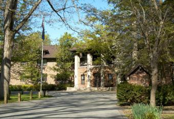 Turkey Run Inn & Cabins allows 18 year olds to book a room