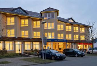 Einklang - Dein Hotel am S  dhorn allows 18 year olds to book a room