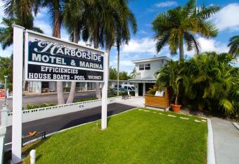 Harborside Motel & Marina has Balcony rooms