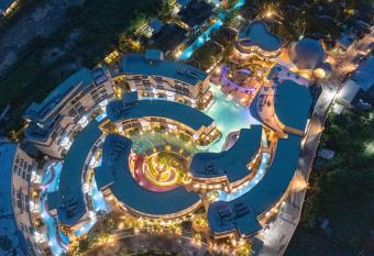 Metadee Concept Hotel has Balcony rooms