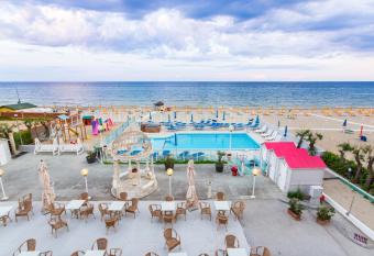 Hotel CasaDei has Balcony rooms
