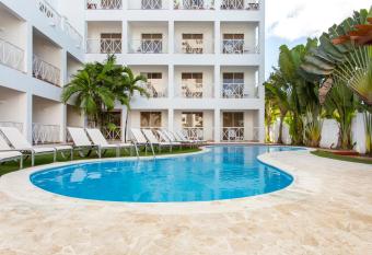 Apartamentos Punta Cana by Be Live allows 18 year olds to book a room