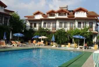 Villa Ozalp Apartments has Balcony rooms