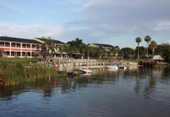 Lake Roy Beach Inn - Winter Haven has Balcony rooms