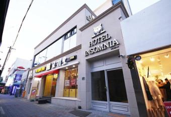 Hotel Insomnia allows 18 year olds to book a room