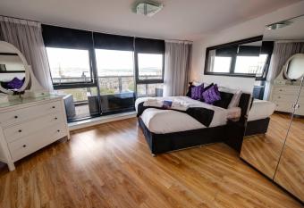 Dream Apartments Dundee allows 18 year olds to book a room