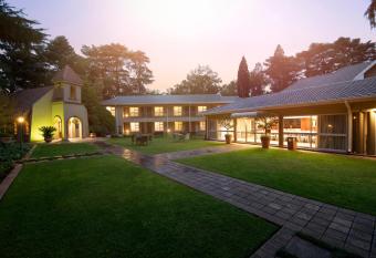 Three Rivers Lodge and Villas has Balcony rooms