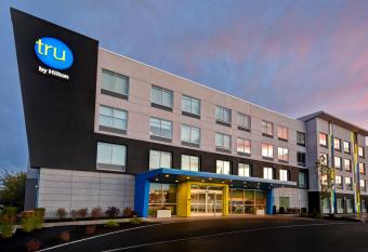 Tru by Hilton Concord allows 18 year olds to book a room