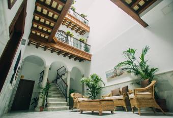 Apartamentos casa palacio has Balcony rooms