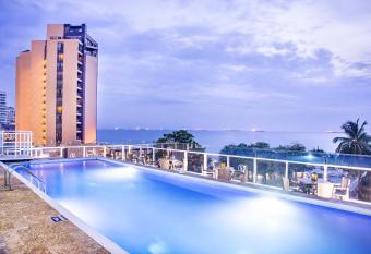 Hotel Santorini Resort allows 18 year olds to book a room