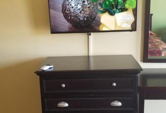 Oak Tree Inn Eupora has Smoking rooms