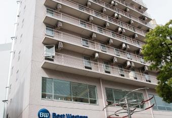 Best Western Yokohama allows 18 year olds to book a room
