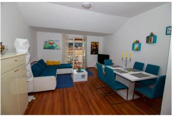 Apartment Mona Lisa has Balcony rooms