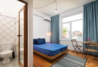 Generaator Sofia allows 18 year olds to book a room