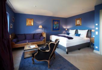 Auberge de Temple has Balcony rooms