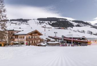 Hotel Langeck has Balcony rooms
