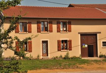 la grange aux hirondelles has Balcony rooms