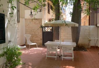 Matteo s home has Smoking/Balcony rooms