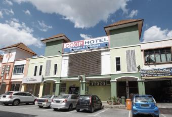 COOP HOTEL PUTRAJAYA & CYBERJAYA allows 18 year olds to book a room