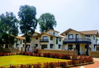 Rain Forest Resort has Smoking rooms