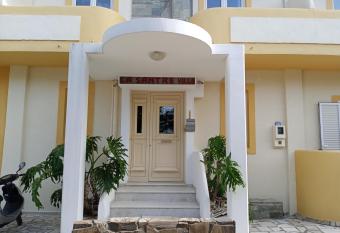 La Santre Villa has Balcony rooms