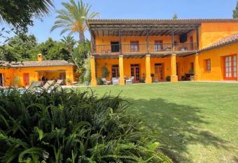 La Dulcinea has Balcony rooms