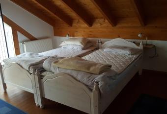 BB d  nisch/deutsch has Balcony rooms