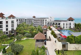Pullman Bali Legian Beach has Smoking/Balcony rooms
