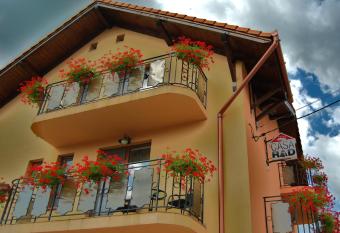 Casa Rad has Balcony rooms