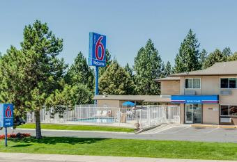 Motel 6 Spokane, Wa - West allows 18 year olds to book a room