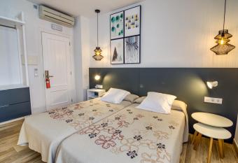 Hostal La Isla allows 18 year olds to book a room