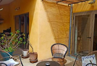    R  ves Ailleurs Chambres d h  tes allows 18 year olds to book a room