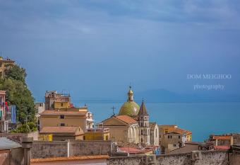La Maison de m  m   has Balcony rooms