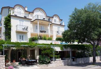 Pansion Maestral has Balcony rooms