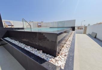 Hostel Supremo allows 18 year olds to book a room