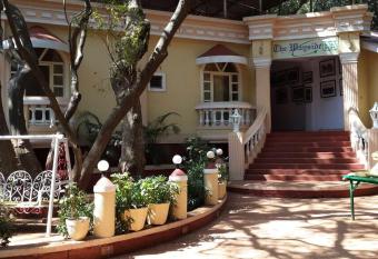 The Wayside Inn has Balcony rooms