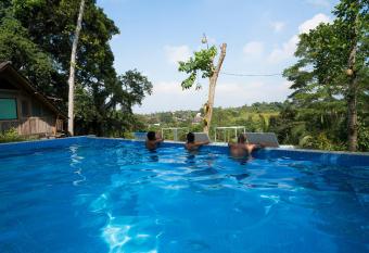 Putu Yoga Bungalow allows 18 year olds to book a room