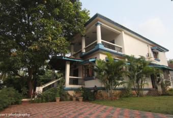 Serene Villa has Smoking/Balcony rooms