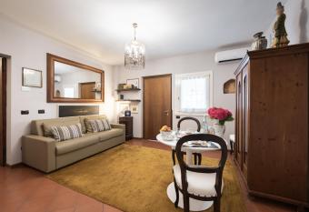 Guest House La Marignana allows 18 year olds to book a room