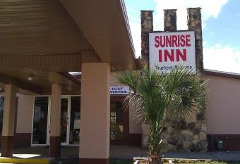 Sunrise Inn o Bradenton has Smoking rooms