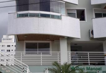 Apto Jairo e Eliane com 03 quartos e garagem interna has Balcony rooms