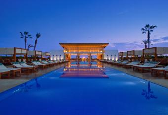 Hotel Paracas, a Luxury Collection Resort, Paracas allows 18 year olds to book a room