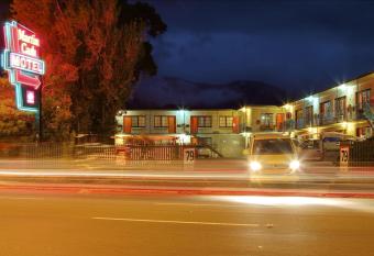 Martin Cash Motel allows 18 year olds to book a room