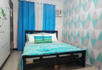 Mamby Gray s Place Balcony, Karaoke ,Wifi,Netflix &Kitchen has Balcony rooms