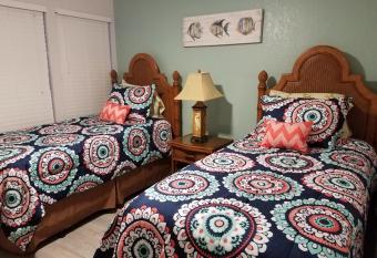 2br/1ba Sienna Park Apartment has Balcony rooms