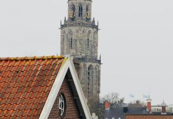 Pied    Terre Oostersingel UMCG has Balcony rooms