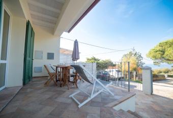 Il Timo has Smoking/Balcony rooms