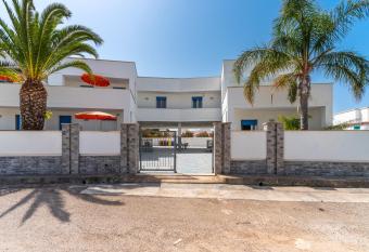 Residence La Perla - Opale has Balcony rooms